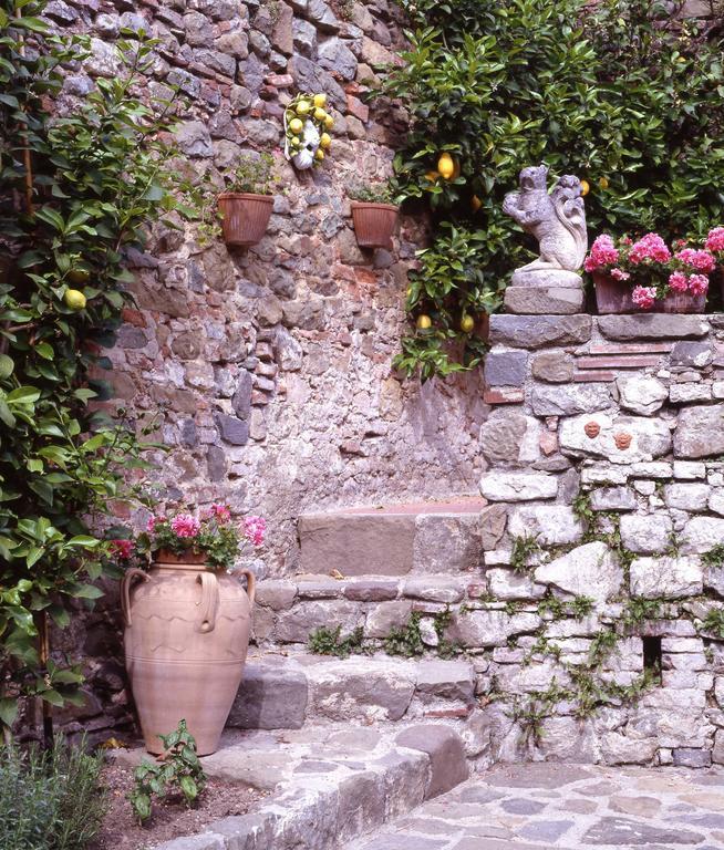 Antica Casa le Rondini Bed & Breakfast Борго а Буджано Екстериор снимка