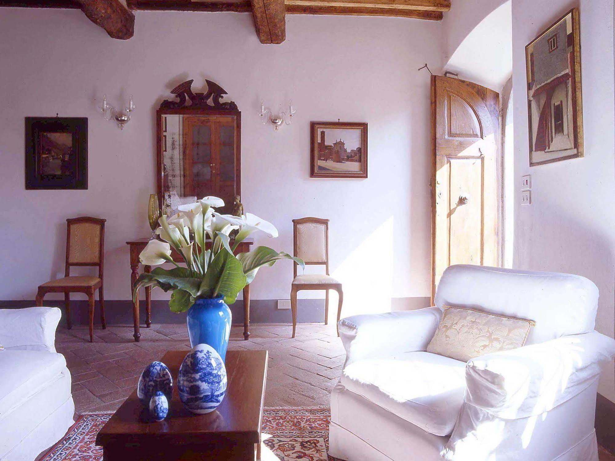 Antica Casa le Rondini Bed & Breakfast Борго а Буджано Екстериор снимка