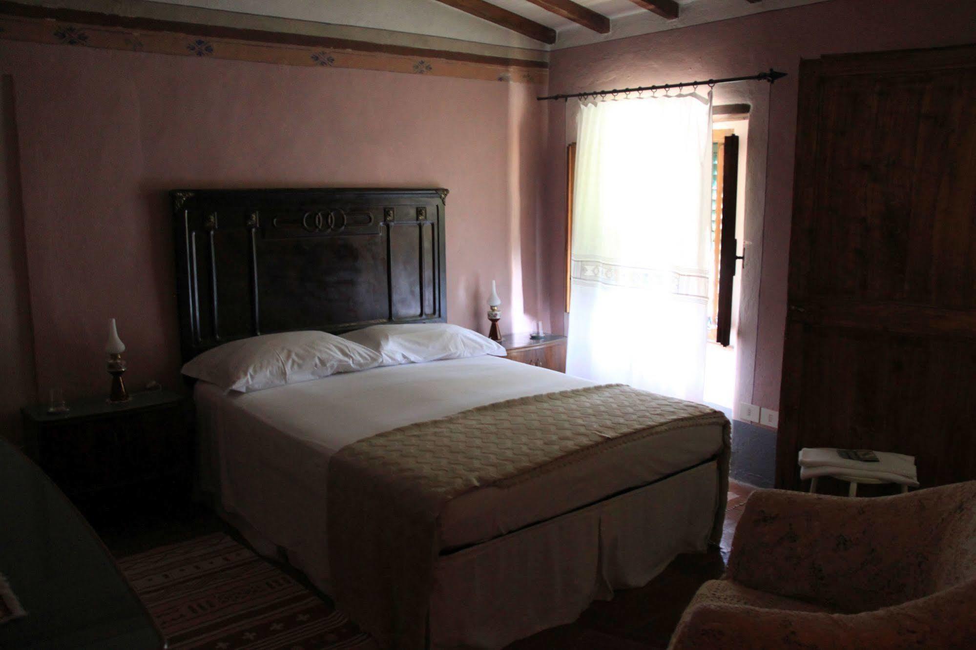 Antica Casa le Rondini Bed & Breakfast Борго а Буджано Екстериор снимка